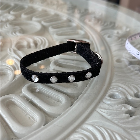 Black velvet rhinestone Studded Dog Collar with Sleek Design Xxs/xs NWOT - Picture 3 of 3